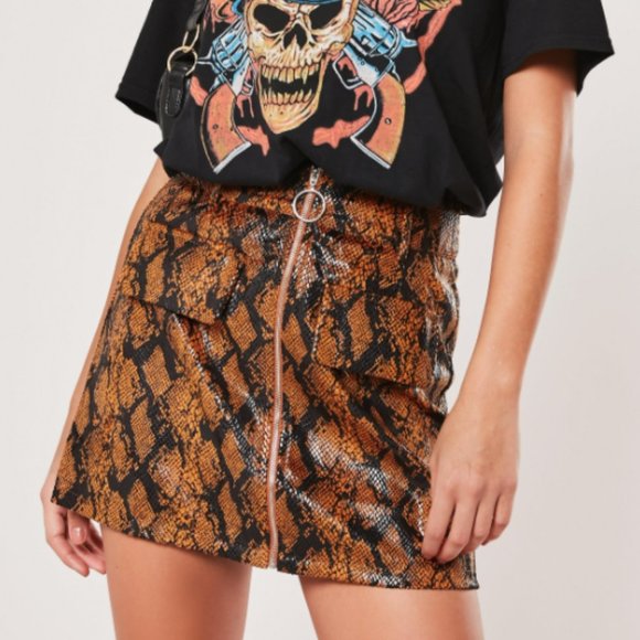 Missguided Dresses & Skirts - NWT Missguided snake skin skirt